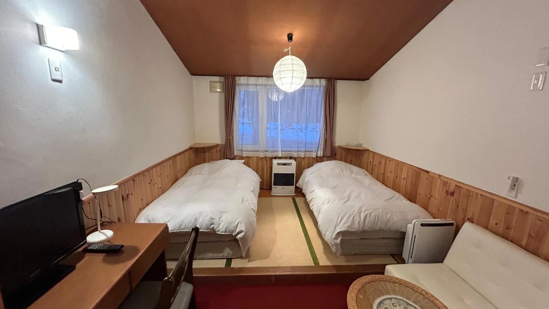 ニセコ町 ニセコ ペンション ベラリー Bed & Breakfast